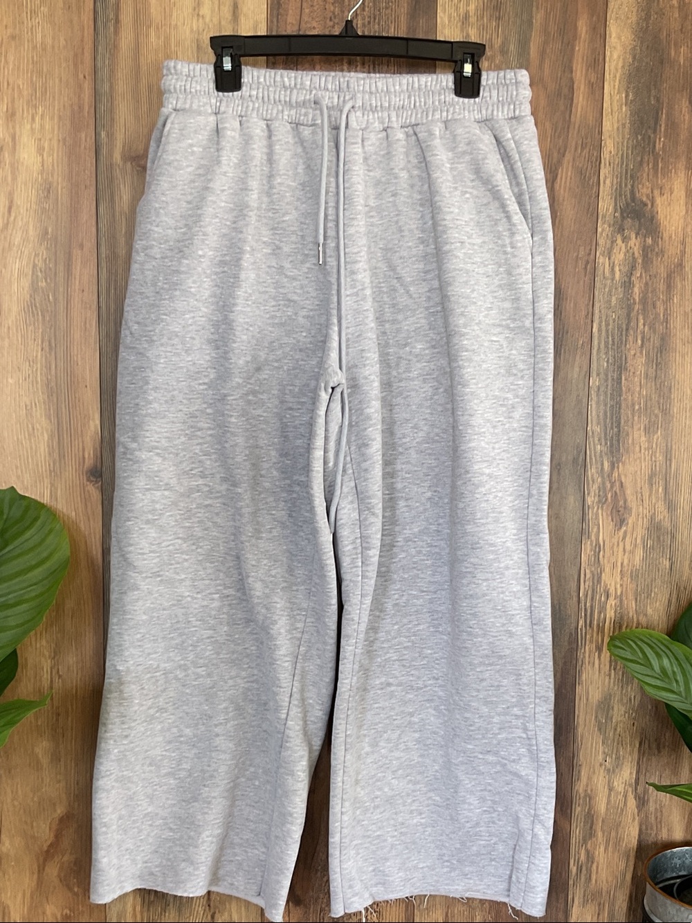 Trendy Queen Light Gray Wide-Leg Sweatpants Cut Hem Joggers XL W469